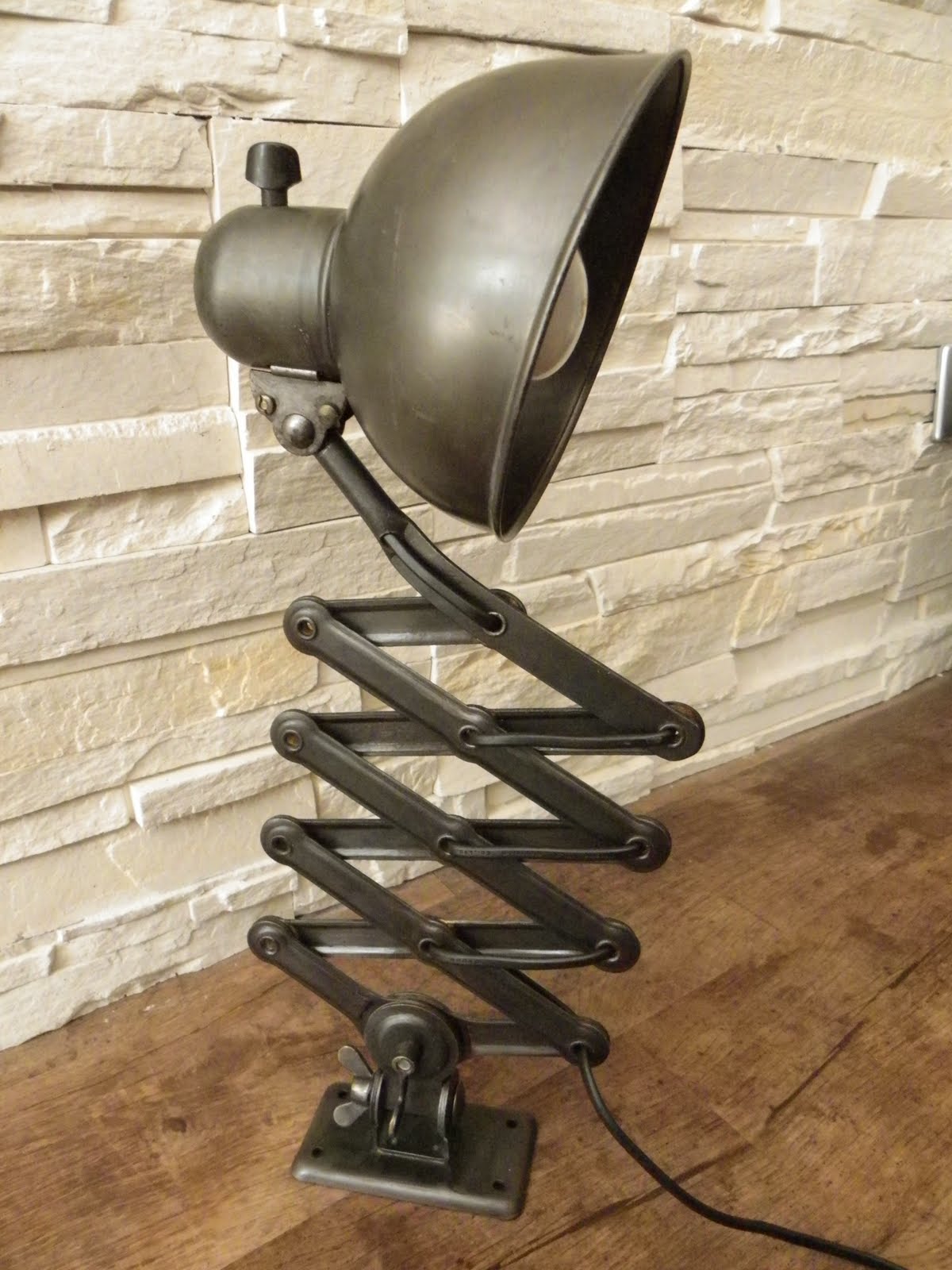 LAMPE CHAMBRE NOIRE + COMPTEUR D'EXPOSITION + PAPIER (Gebraucht) in Biel/Bienne für CHF 4 – mit
