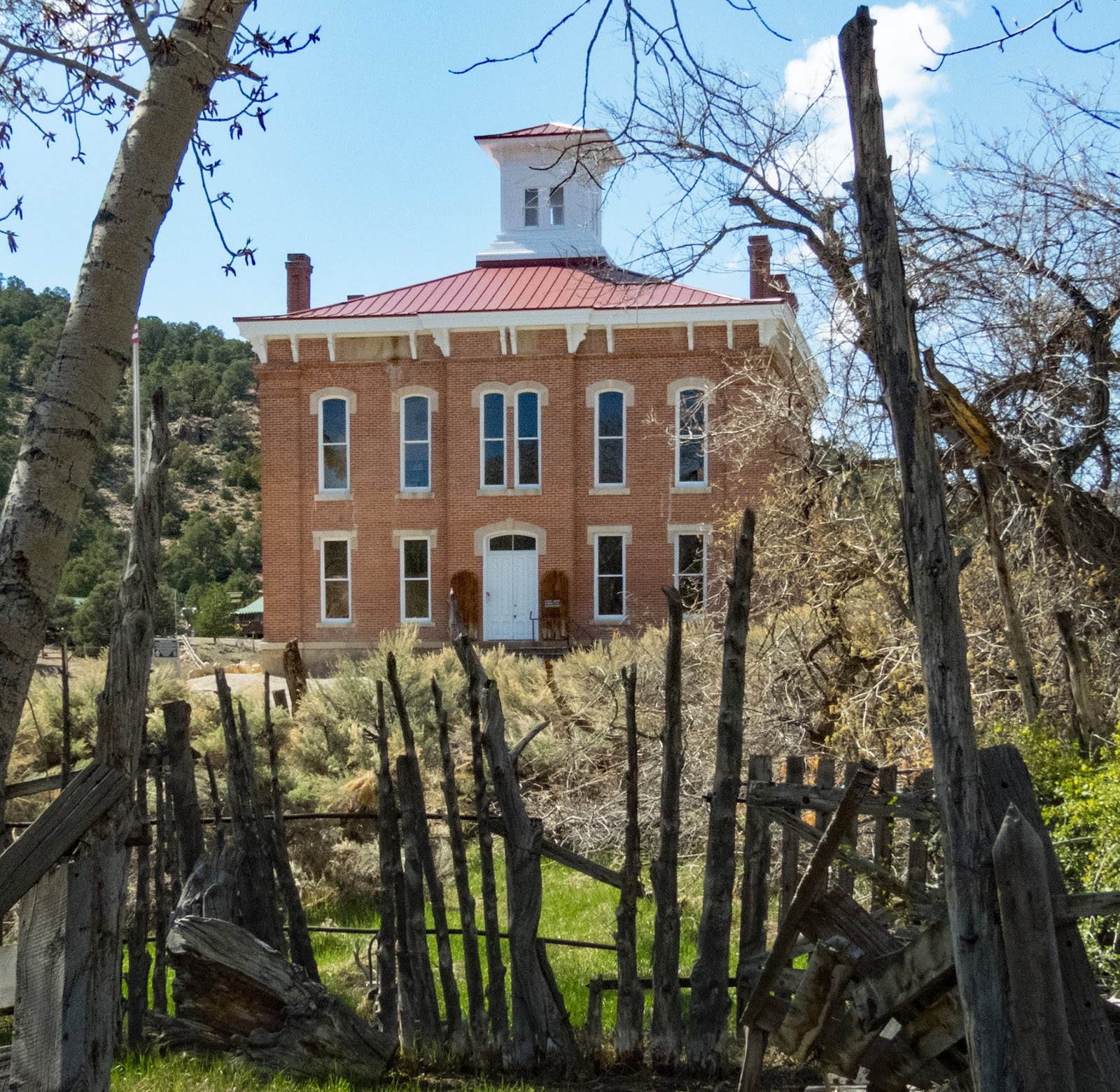 Rolling in an RV Wheelchair Traveling...... Belmont Courthouse and