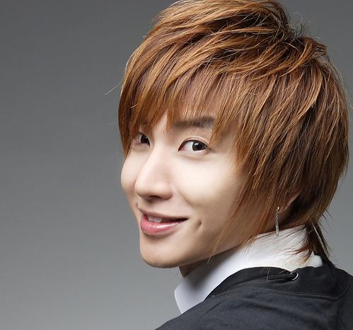 SUPER JUNIOR: LEETEUK profile
