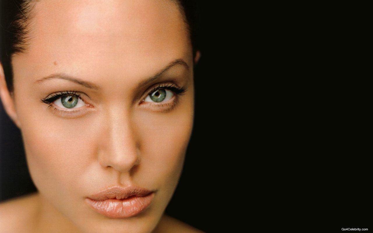 Celebrity Shine Angelina Jolie Beautiful Eyes