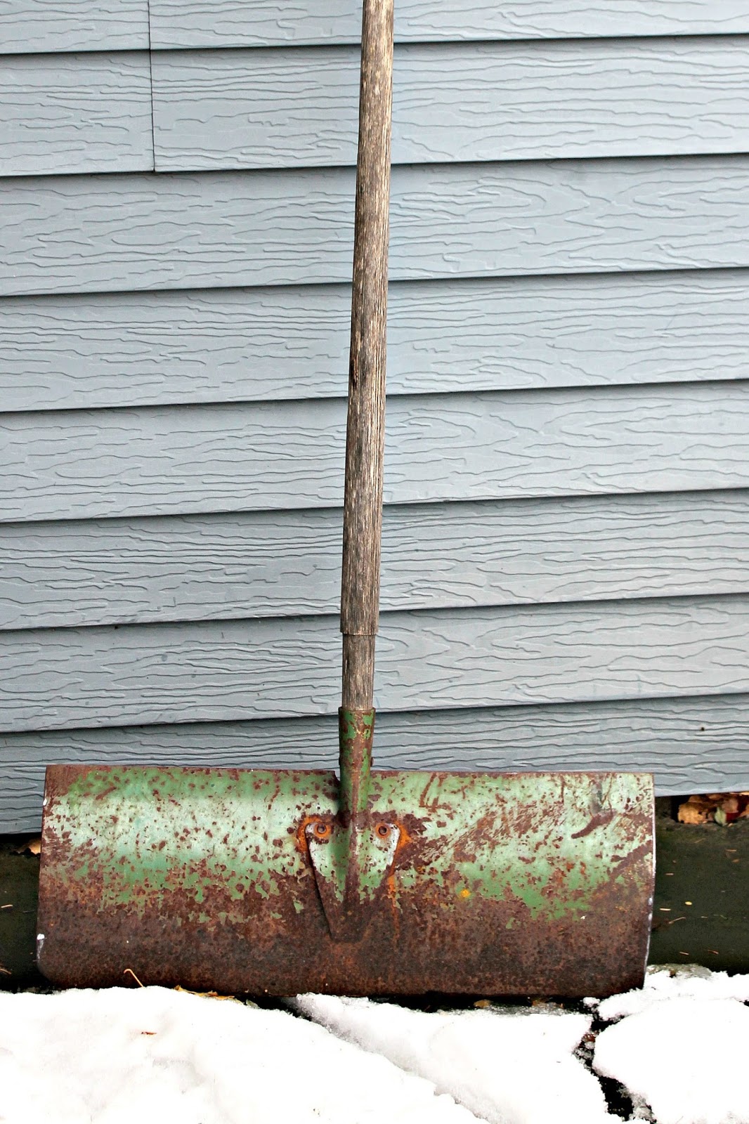 Vintage Rusty Snow Shovel Sign Organized Clutter