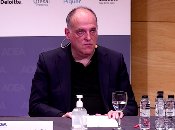 Javier Tebas pone como ejemplo al Málaga en un foro de Aragón