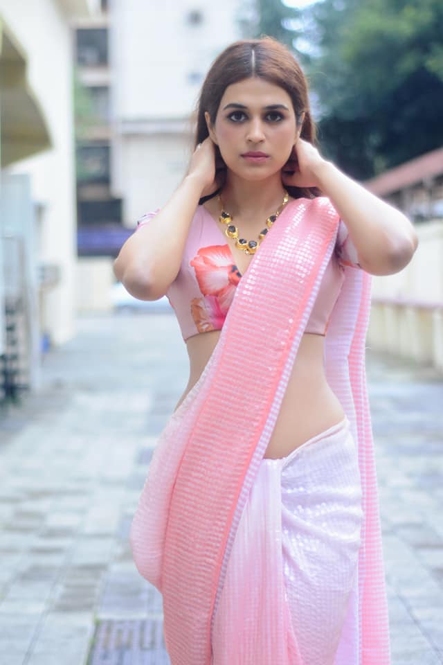 Actress Shraddha Das Pink Saree Photos Actress Saree Photos Saree Vrogue 