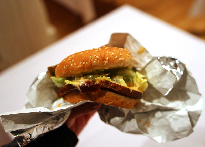 Veganreise New York NY Vegetarian Food Festival Martys Vegan Burger