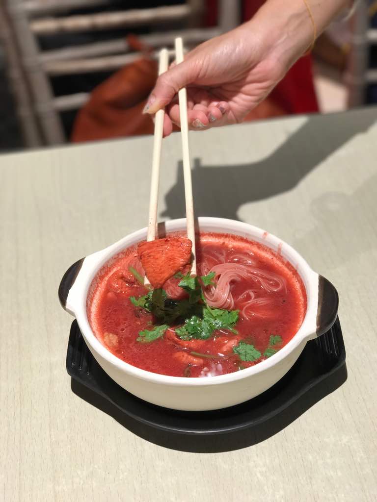 EWen Hooi Hock Kee's Fook Chow Red Wine Mee Suah Lot 10 Hutong