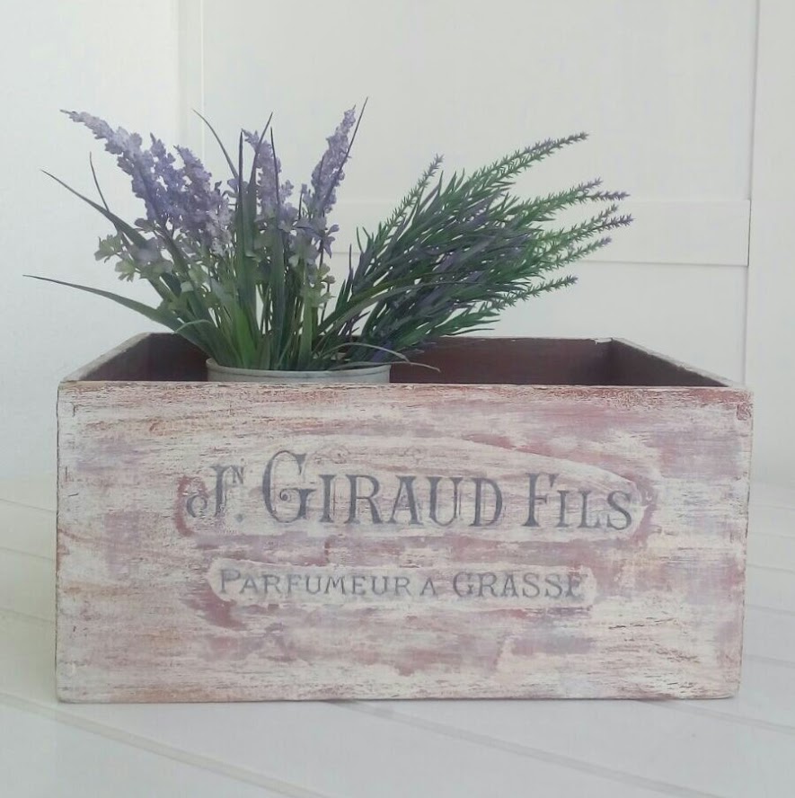 Marian Vintage Cajon de madera