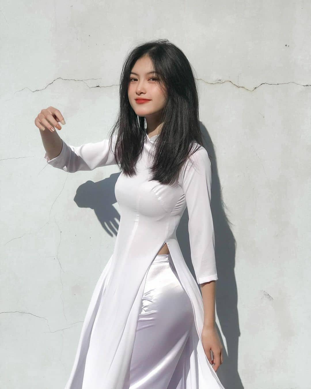 Áo dài duyên dáng