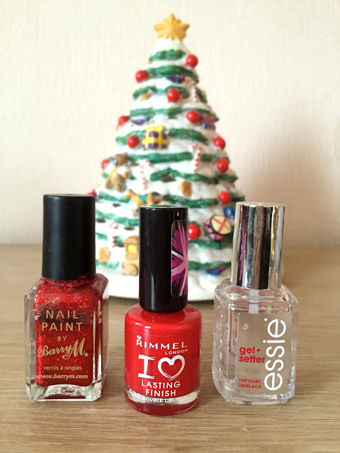 Three Easy Christmas Nail Looks 