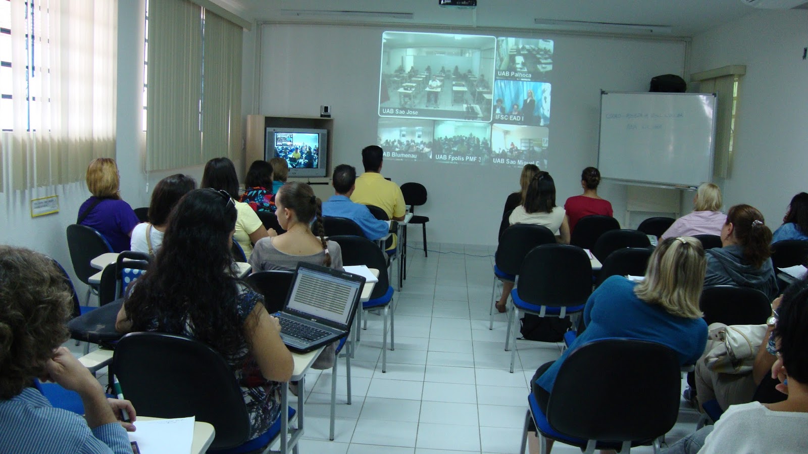 Secretaria Municipal de Educação de Florianópolis Universidade Aberta do Brasil tem novos cursos