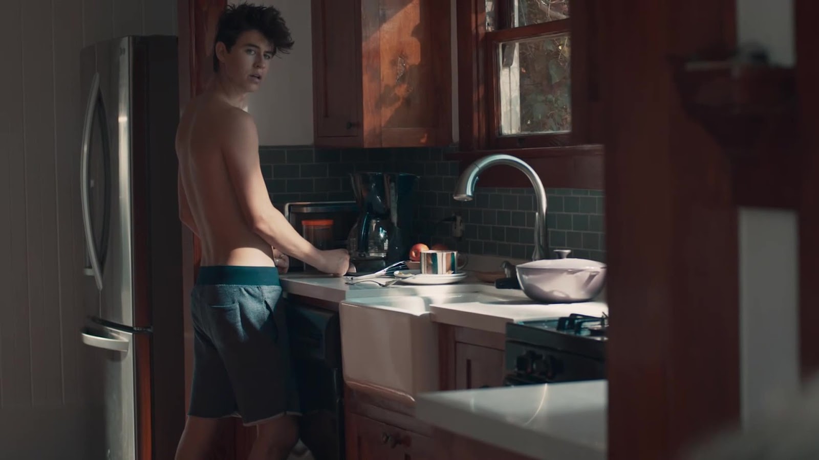 Nash Grier shirtless in The Deleted 1-03 "The Hook Up" .
