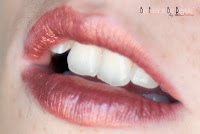 Silky-finish lipstick.Creaseless cream eyeshadow/liner.Brow zings. Kit cejas. Sombra en crema. labial marrón. Benefit.Be fashion. Be beauty. Silky-finish lipstick.Creaseless cream eyeshadow/liner.Brow zings. Kit cejas. Sombra en crema. labial marrón. Benefit.Be fashion. Be beauty.