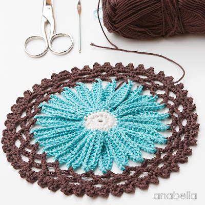 Crochet daisy motif, Anabelia Craft Design