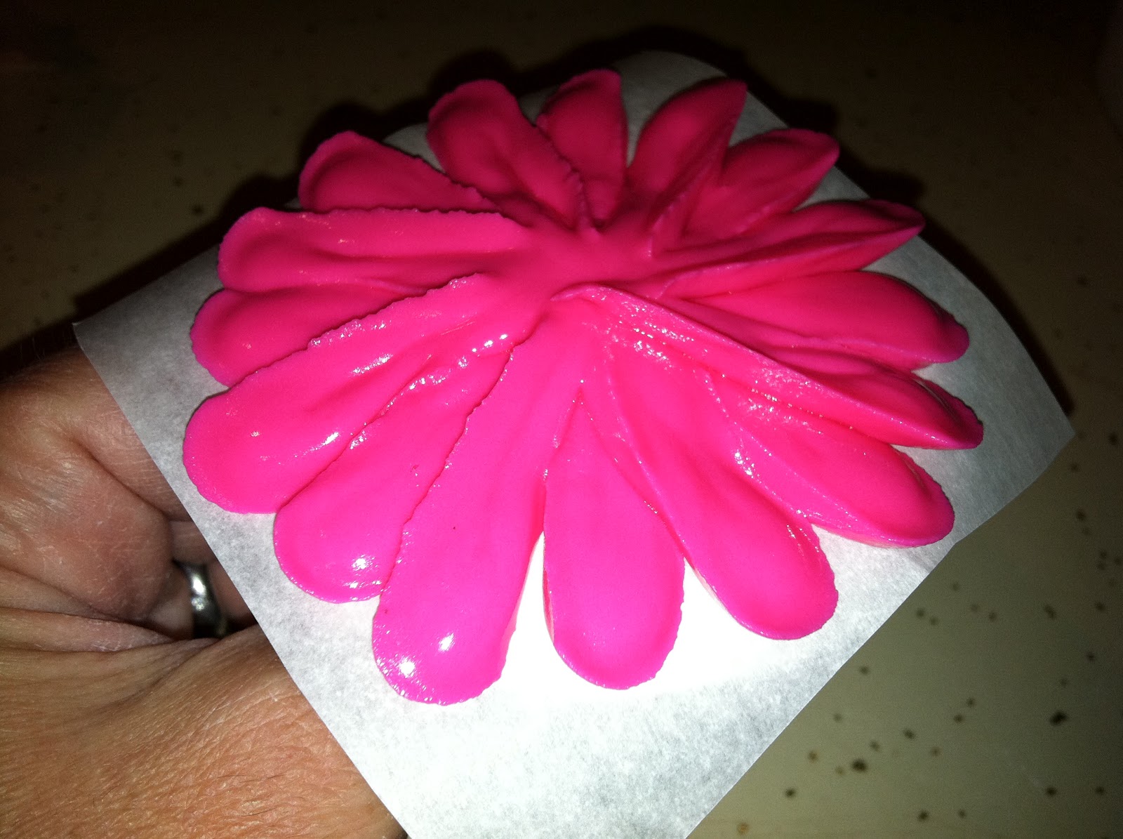 The Iced Queen Royal Icing Gerbera Daisy
