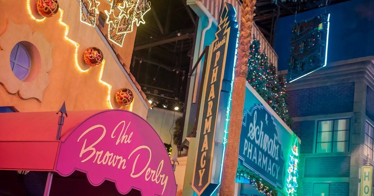 French Tinseltown Festivities