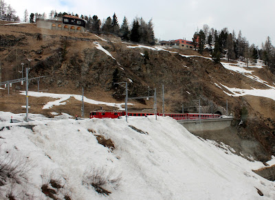 Bernina Express llegando a St. Moritz