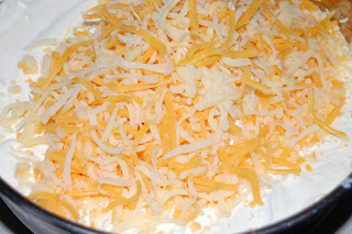 Tarta salada de uvas y cuatro quesos