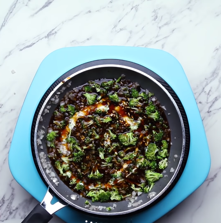 Beef Broccoli-Stuffed Rice Triangles #beef #poke #cake #spaghetti >> # ...