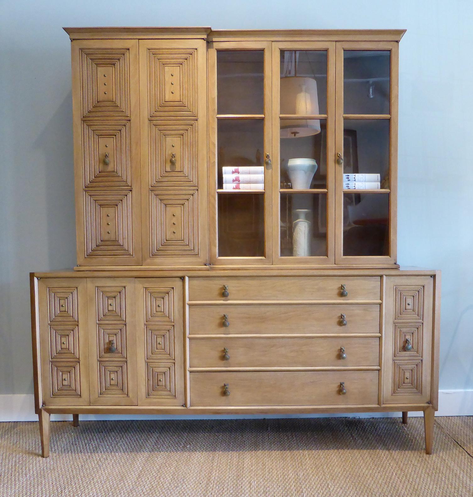 MICHAEL THOMAS Mt. Airy Furniture Casalinda Collection