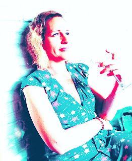 Versos Gestantes: Un Show de Truman Normal.