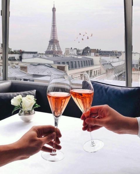 Two Restaurants in Paris with the Most Romantic Views