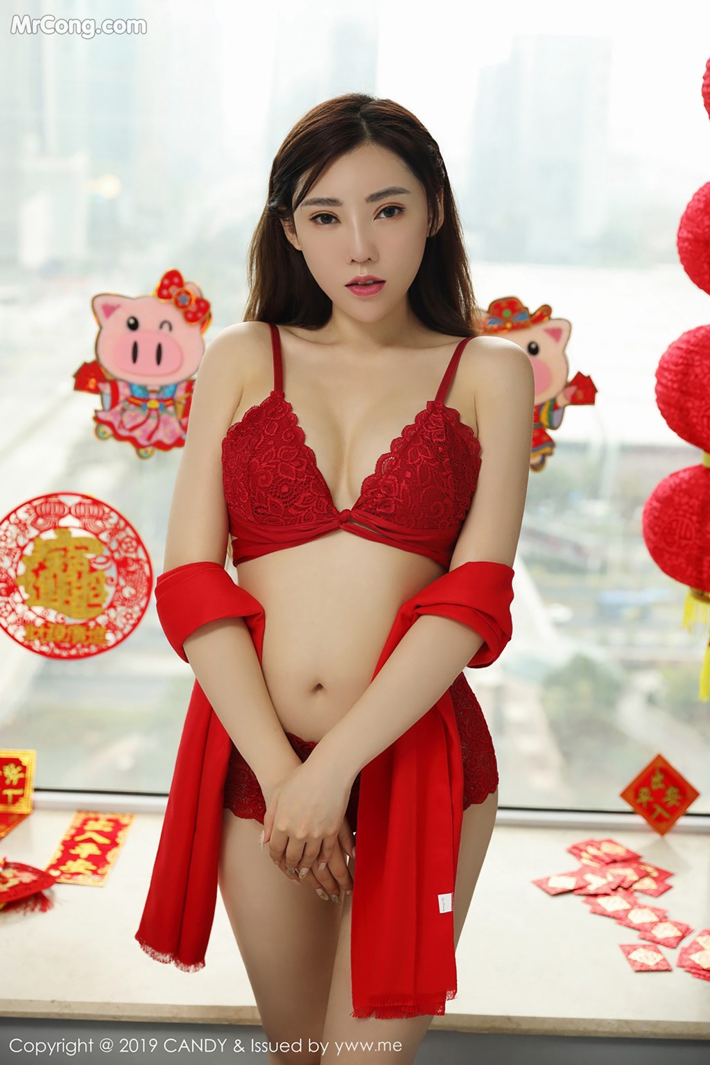 CANDY Vol.070: Model 萌 汉 药 baby 很酷 (43 pictures)