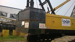 Cẩu bánh xích 100 tấn-SC1000