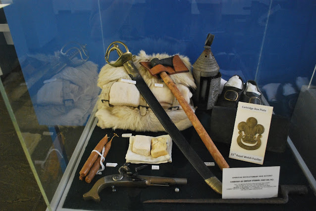 Soldier equipment in 18th century