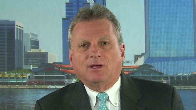 Rep. Carter introduces bill to bar federal funds to states that provide assistance to illegal immigrants Rep. Carter introduces bill to bar federal funds to states that provide assistance to illegal immigrants