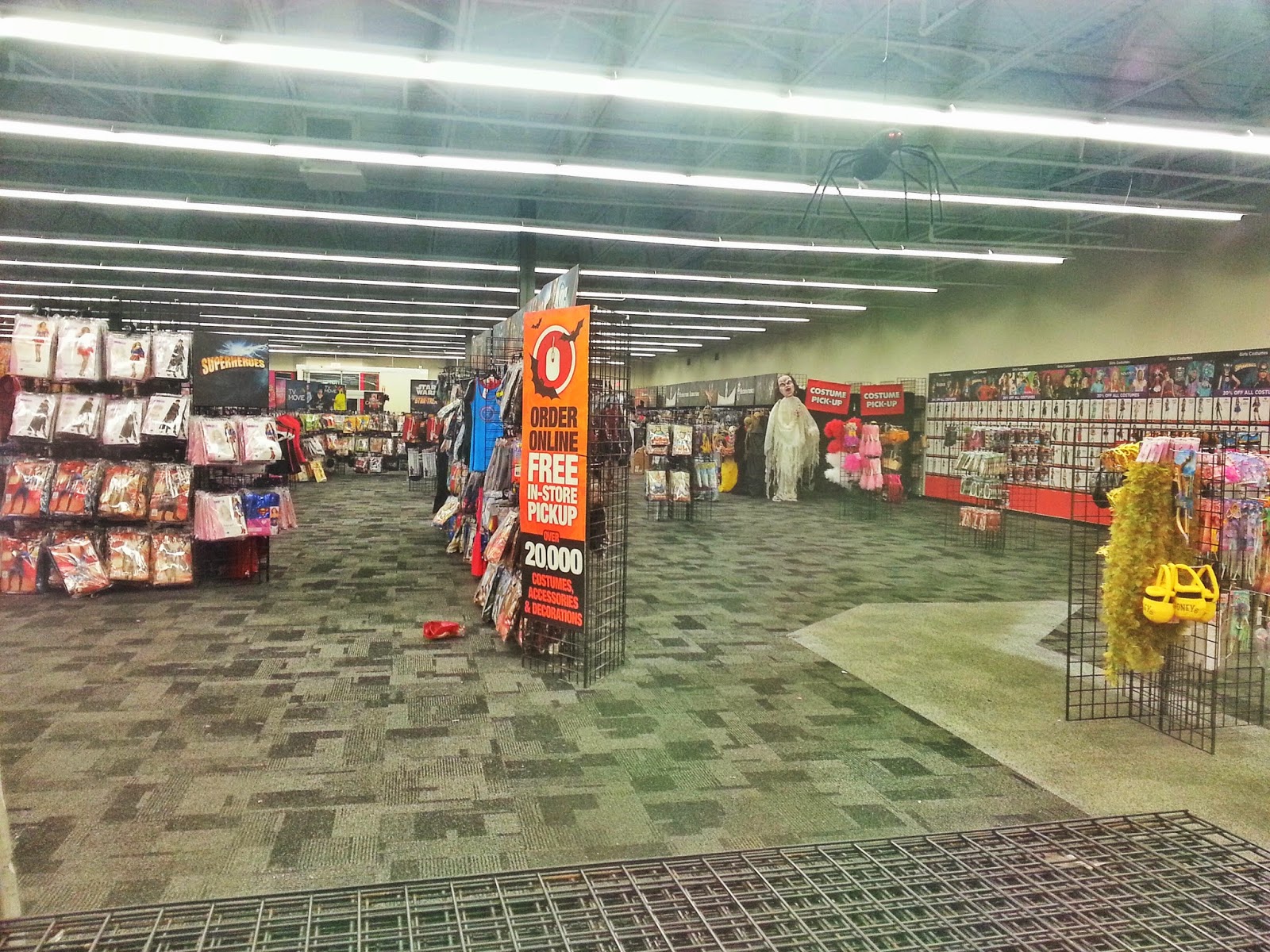 Robert Dyer Bethesda Row 2 HALLOWEEN STORES OPEN IN BETHESDA (PHOTOS)