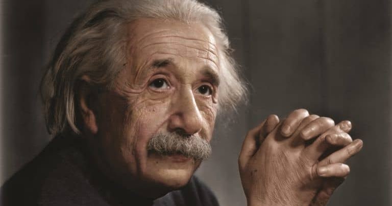 Contoh Biografi Singkat Albert Einstein Dalam Bahasa Inggris Singkat Dan Artinya Bahasa Inggris Xyz