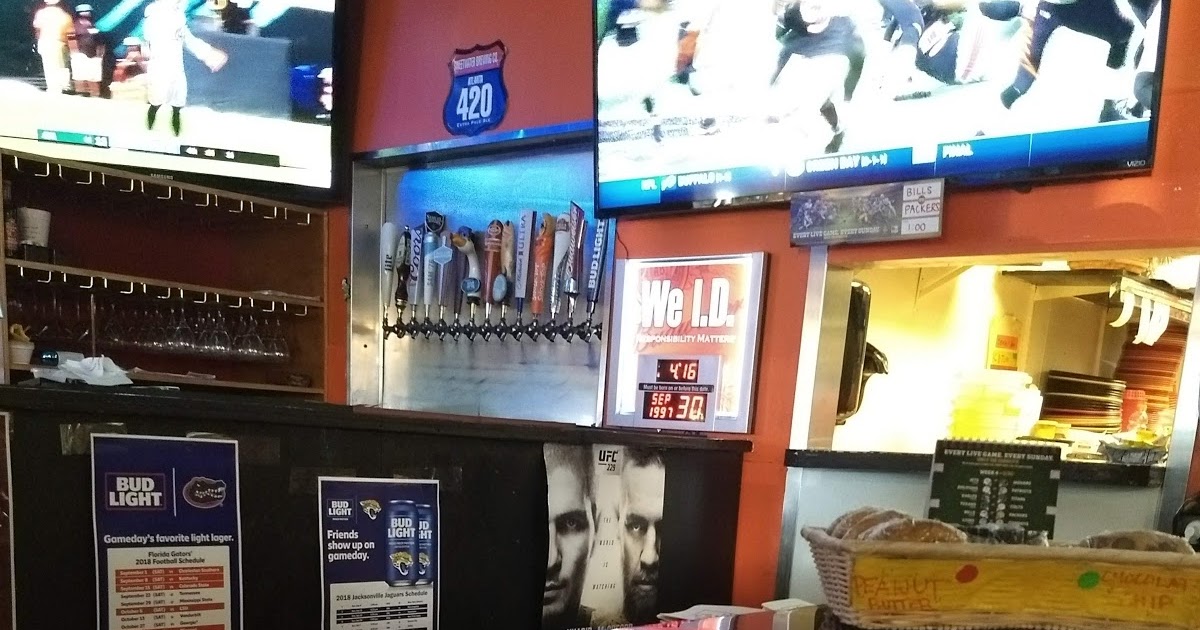 New Jax Witty Xtreme Wings Sports Grill Is Not Quite A Packers Bar