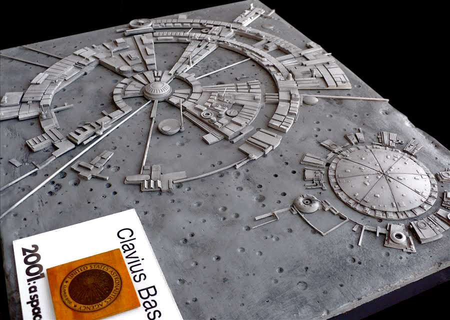 The Great Canadian Model Builders Web Page!: Clavius Base