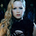 Ghost 2.0: Avril Lavigne e Chad Kroeger Vivem uma História de Amor Interrompida no Clipe de "Let Me Go"!