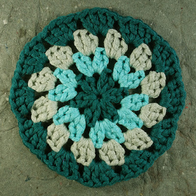 How to mark the rounds in crochet with a tail of yarn - photo tutorial