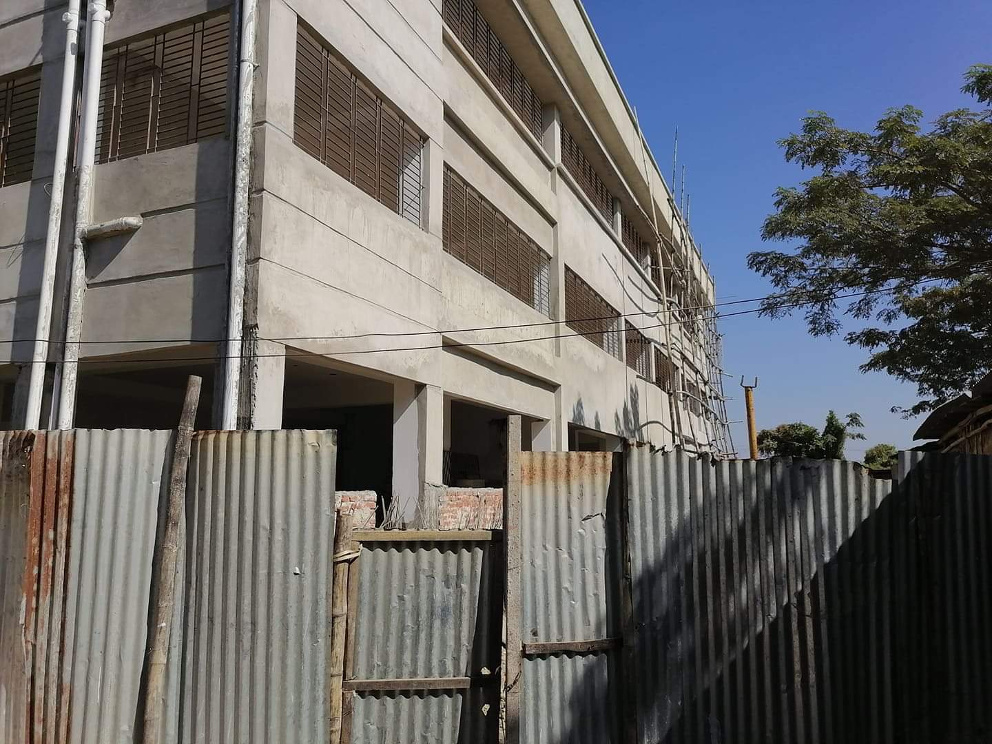 চালিয়াতলী সরকারি প্রাথমিক বিদ্যালয়ের নির্মাণ ভবন থেকে ৫৫ ব্যাগ সিমেন্ট চুরি: ২৩ ব্যাগ উদ্ধার চালিয়াতলী সরকারি প্রাথমিক বিদ্যালয়ের নির্মাণ ভবন থেকে ৫৫ ব্যাগ সিমেন্ট চুরি: ২৩ ব্যাগ উদ্ধার