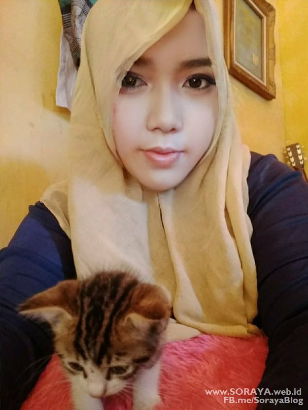 Foto Selfie Soraya Wanita Berjilbab