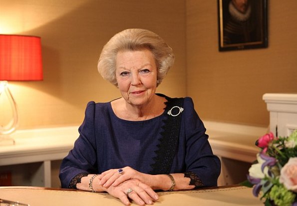 Queen Beatrix has announced today, 28 January 2013, that she will abdicate on 30 April 2013 in favor of her oldest son, the Prince of Orange, Prince Willem-Alexander