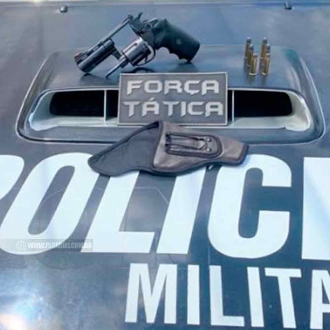  PM apreende arma num bar em Brejo Santo e, em Juazeiro, moto usada em assalto