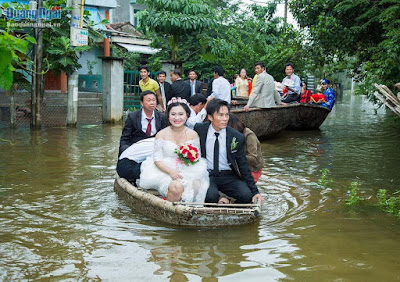 HÌNH ẢNH Đám cưới mùa lũ ở Quảng Ngãi