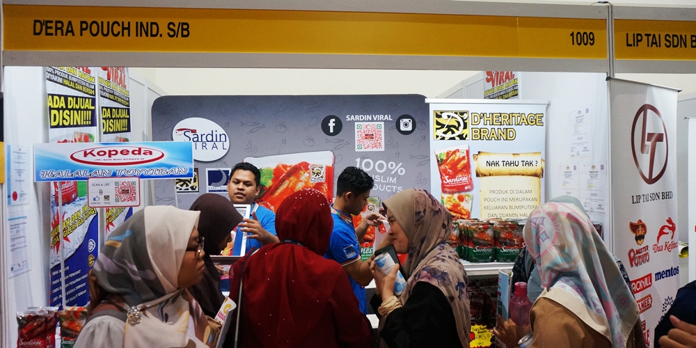 Absolutely Halal Malaysia. Halal exhibition, Halal Industry, Halal food in Malaysia, Makanan Halal, Rawlins Eats, Rawlins Shops, Rawlins GLAM