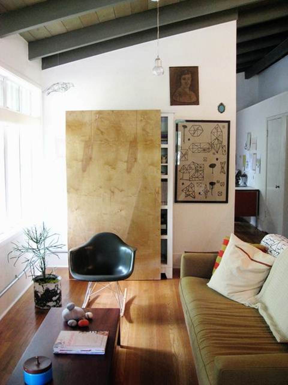Small Apartment Decorating Ideas: Small Apartment Design and Interior ...
