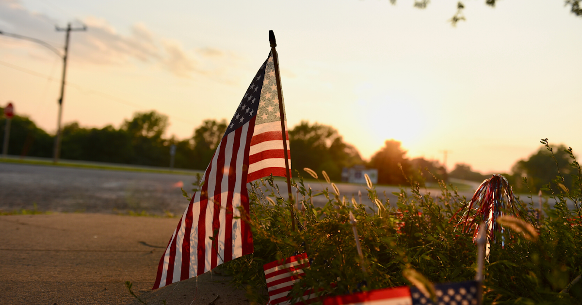 Show Your American Pride with a Flag! Ramblings of a Coffee Addicted