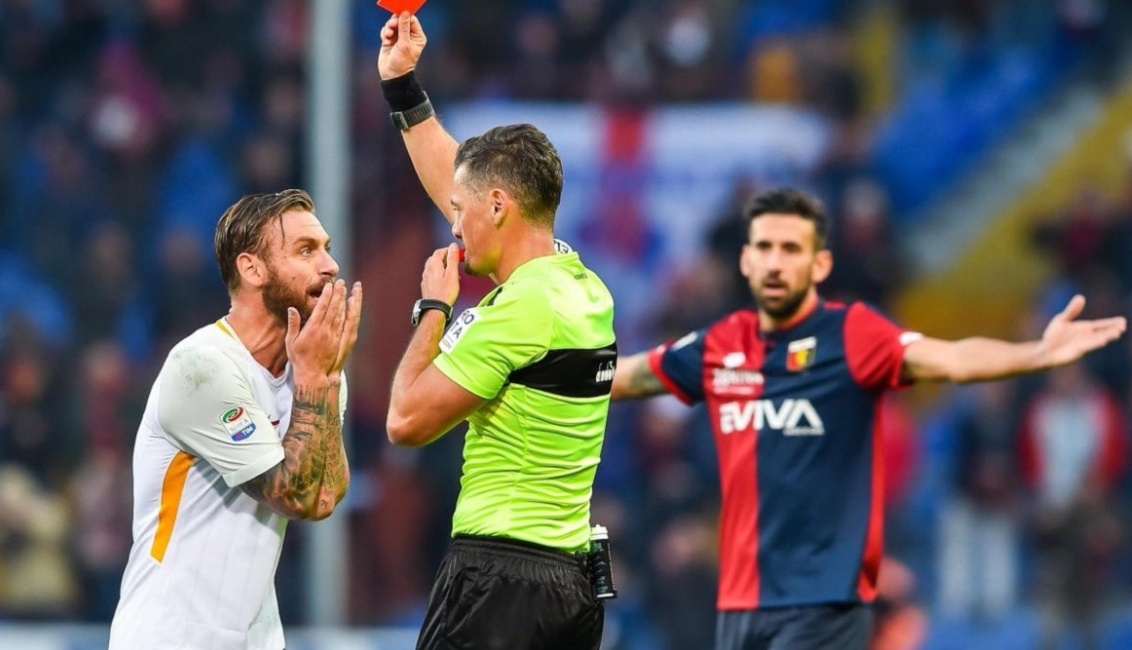 Genoa-Roma 1-1: ingenuo De Rossi espulso dal VAR | Calcio Serie A