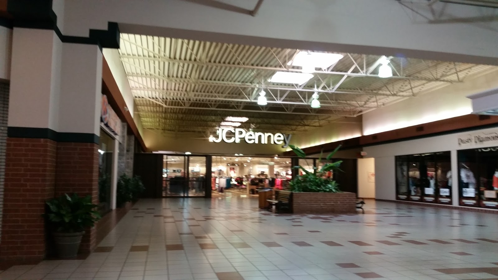 The Louisiana and Texas Retail Blogspot West Hill Mall Huntsville
