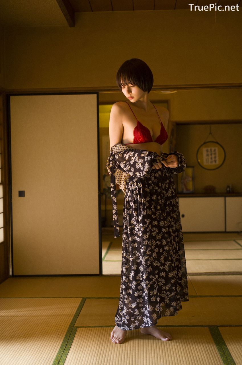 Image-Japanese-Model-Sayaka-Okada-What-To-Do-When-Its-Too-Hot-TruePic.net- Picture-33