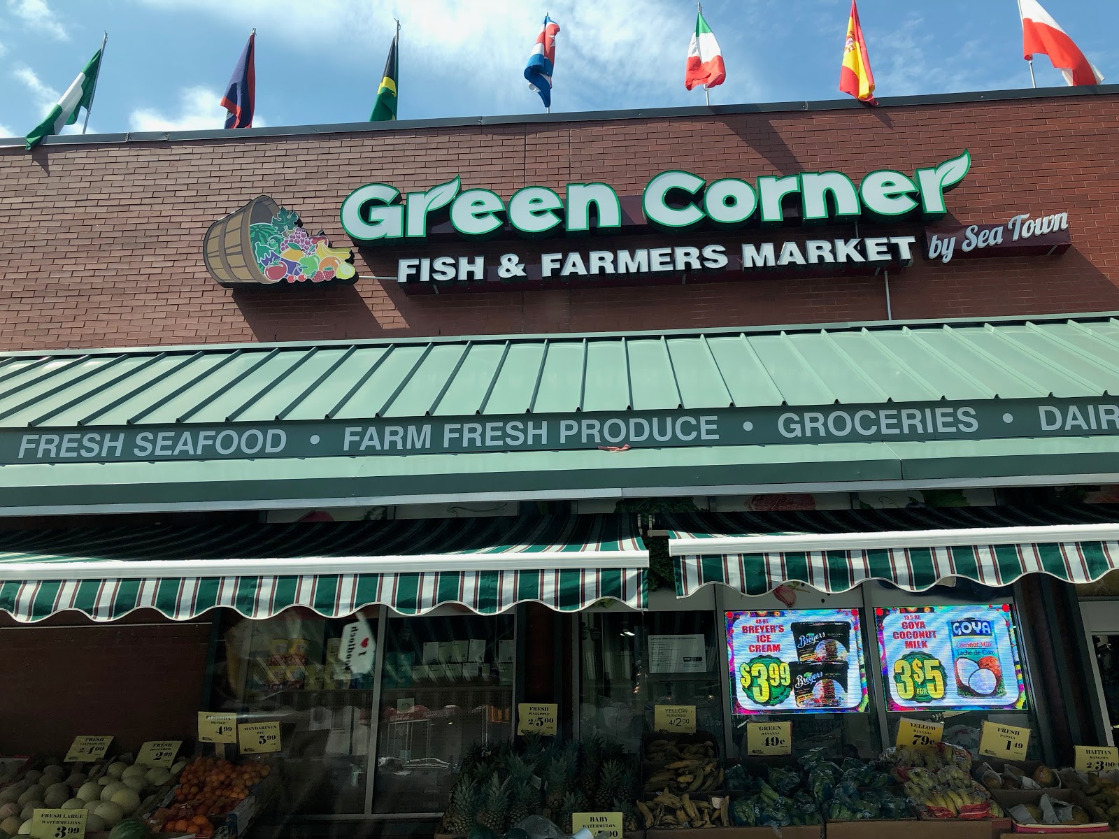 Look Inside Green Corner Fish & Farmers Market Brooklyn, NY