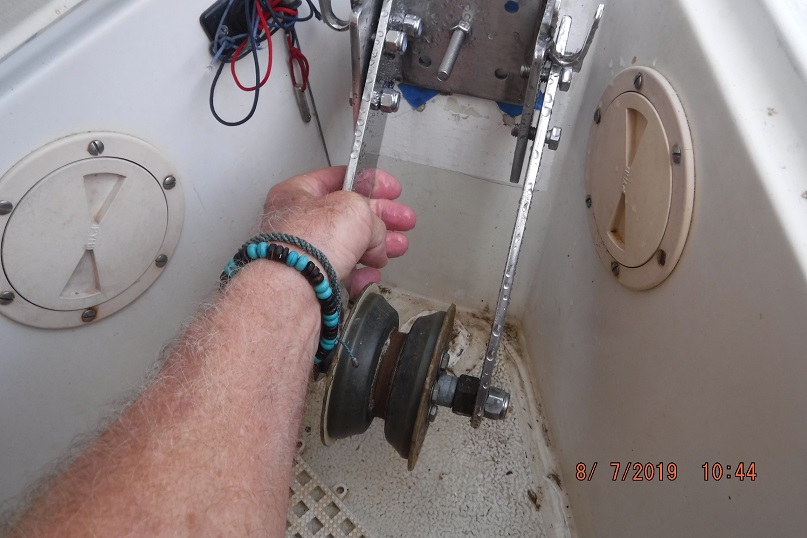 Chip & Debbie Willis on s\v Elegant'sea Fabrication of the anchor