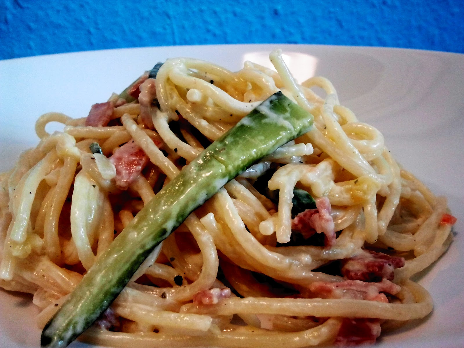 VKvdK: ...Spaghetti mit Zucchini-Schinken-Crème Fraiche-Soße