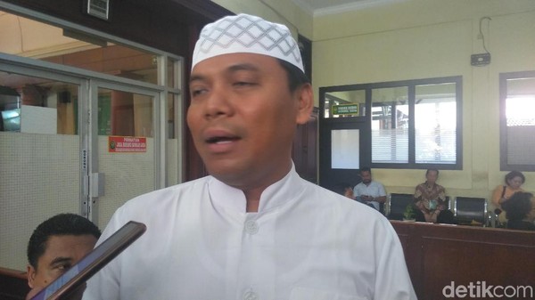 Gus Nur Ditetapkan Jadi Tersangka Ujaran Kebencian Gus Nur Ditetapkan Jadi Tersangka Ujaran Kebencian