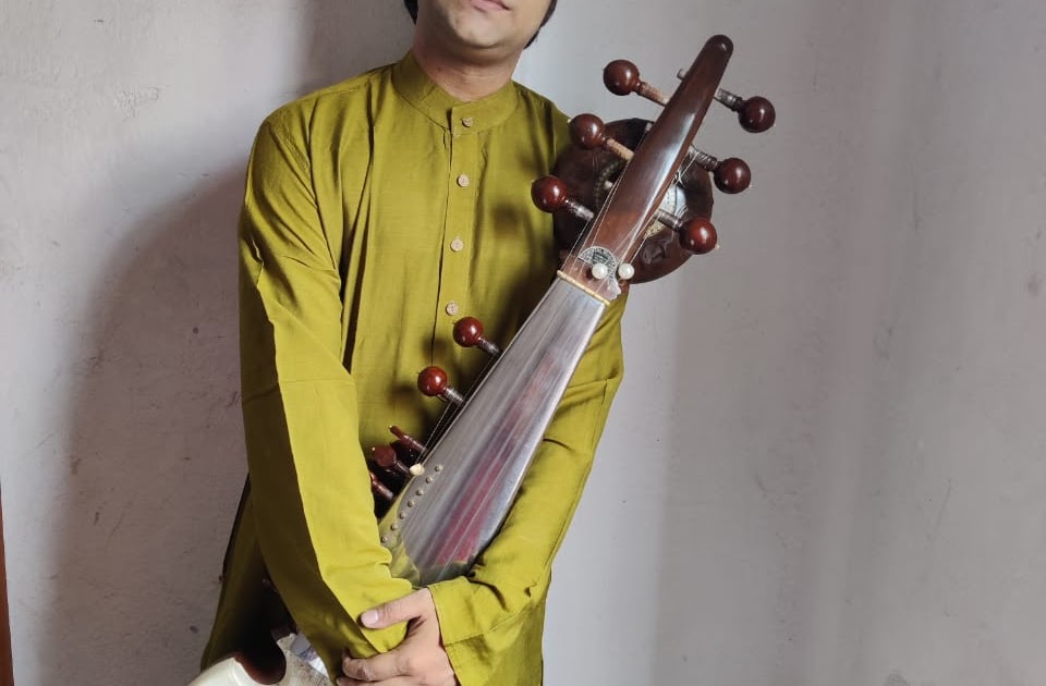 Arnab Bhattacharya A sarod player par excellence kolkatakonnect